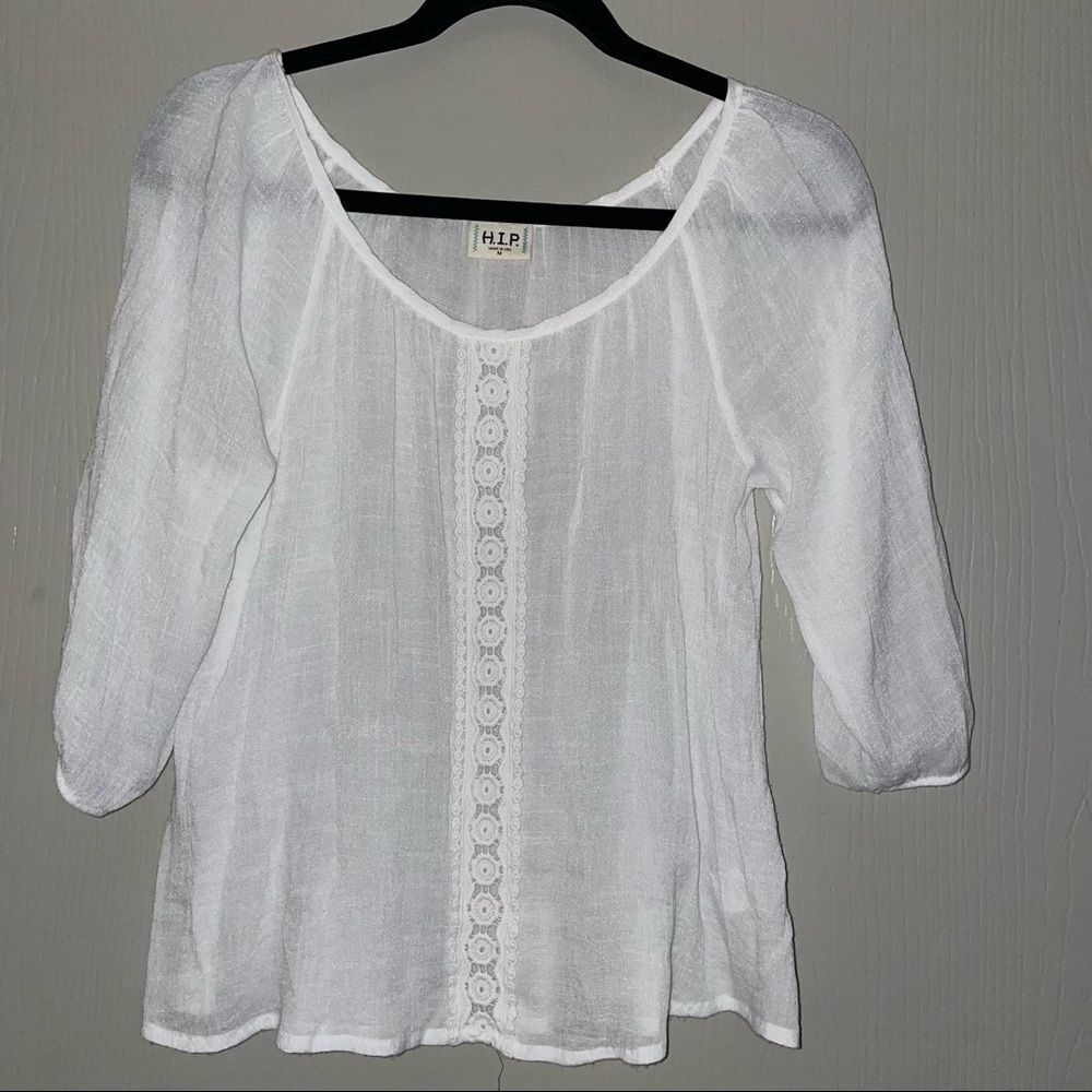 H. I. P. Top ivory 3/4 sleeve lace detailing scoop neck sz M